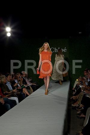 7016_DG_CLOE_FASHION_FISHER_11282011_AL1B2964