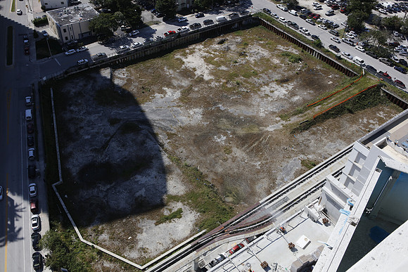 20160218_New_Project_1420_S.Miami_Ave_S5A1603
