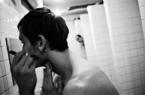 2519_FM_BW_35MM_CW_FOLES_JAN_1992_016