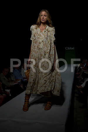7016_DG_CLOE_FASHION_FISHER_11282011_AL1B2957