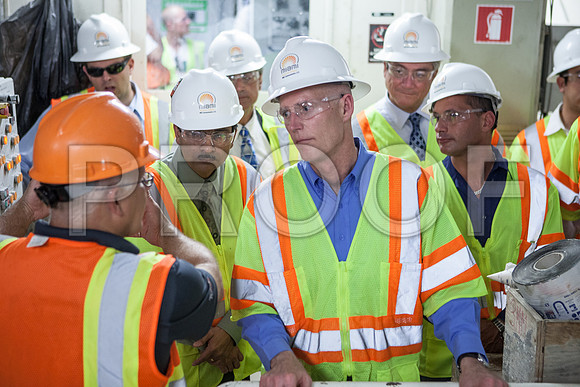 20120614-DG_Govenor_Rick_Scott_Visite_MT_Miami_FL_IMG-6756