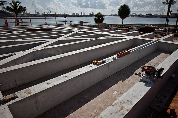 20110913-6039_DG_Miami_Art_Museum_Miami_FL_IMG_4728_2