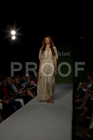 7016_DG_CLOE_FASHION_FISHER_11282011_AL1B3028