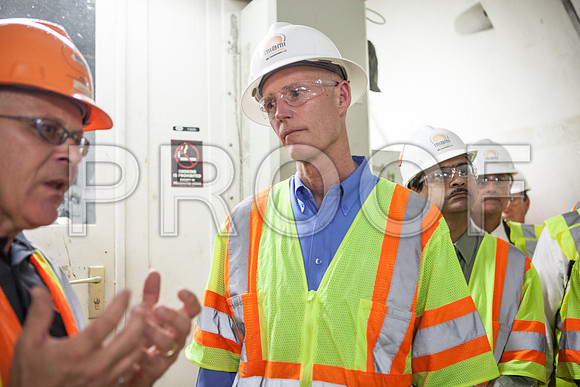 20120614-DG_Govenor_Rick_Scott_Visite_MT_Miami_FL_IMG-6600