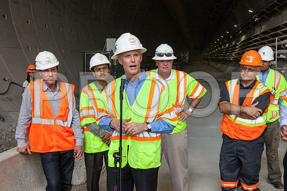 20120614-DG_Govenor_Rick_Scott_Visite_MT_Miami_FL_IMG-7111