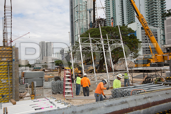 20161209_Paramont_World_Center_9C7C0125