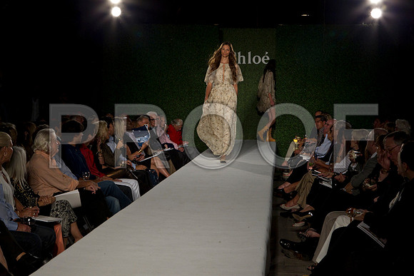 7016_DG_CLOE_FASHION_FISHER_11282011_AL1B3023