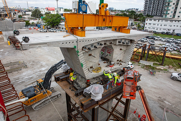 20201102_Connecting_Miami__75A6784