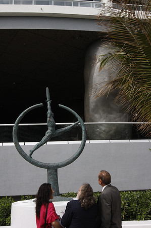 20090223_Related_JP_Icon_Brickell_ICON_BRICKELL_RELATED_SCULPTURE_JP__MG_1814