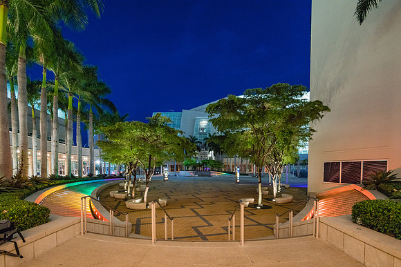 20170614_Arsht_Center_Fountain_73A9067