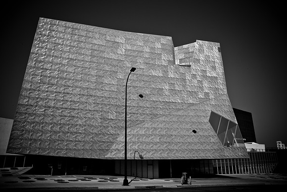 0017_DG_Minneapolis_Minnesota_South_5L8Y3658