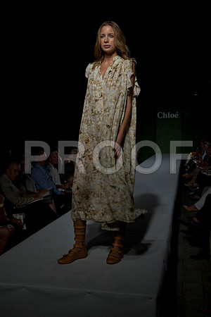 7016_DG_CLOE_FASHION_FISHER_11282011_AL1B2956