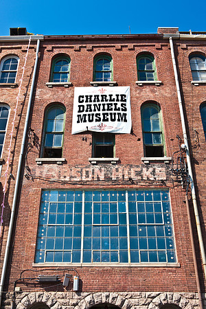 0014_DG_Nashville_TN_USA_2009_5L8Y0192